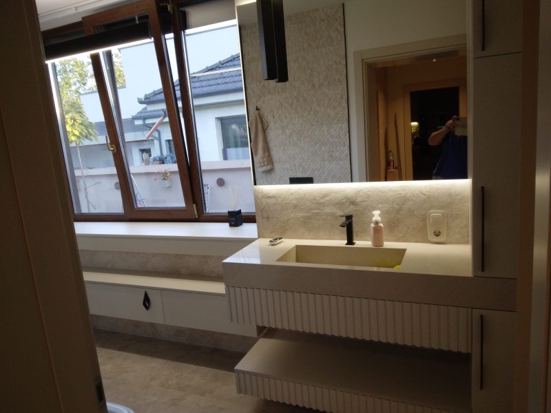 Mobilier de baie la comandă executat de Mobila VD în Oradea, lucrarea 1
